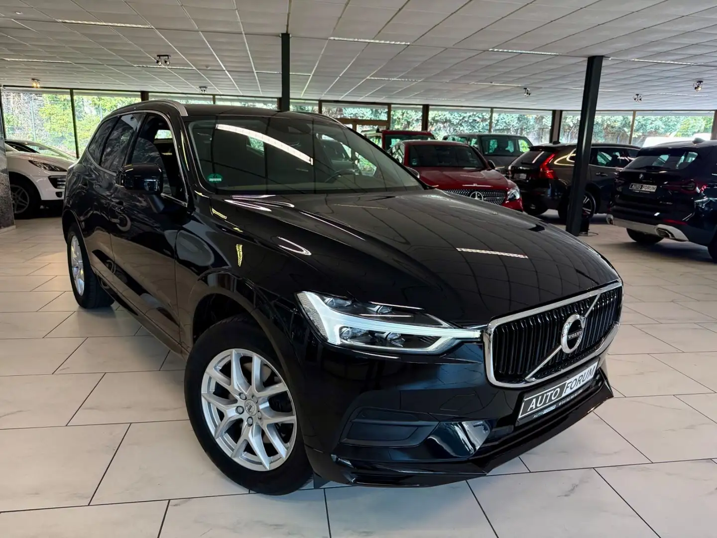 Volvo XC60 T5 AWD LEDER AHK NAVI PDC LED SHZ CAM DAB Noir - 2