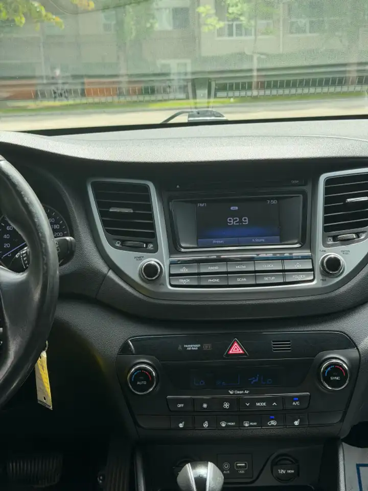 Hyundai TUCSON снимка Hyundai TUCSON