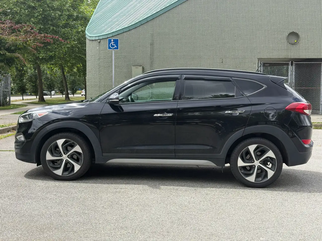 Hyundai TUCSON снимка Hyundai TUCSON