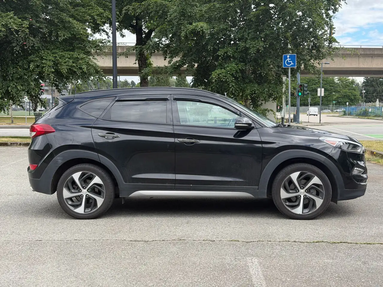 Hyundai TUCSON снимка Hyundai TUCSON