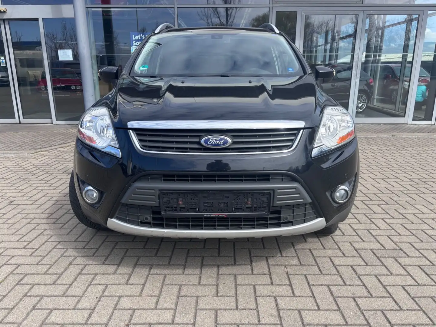 Ford Kuga Titanium 4x4TEILLEDER/PANO/AHK/SHZ/GRA Noir - 2