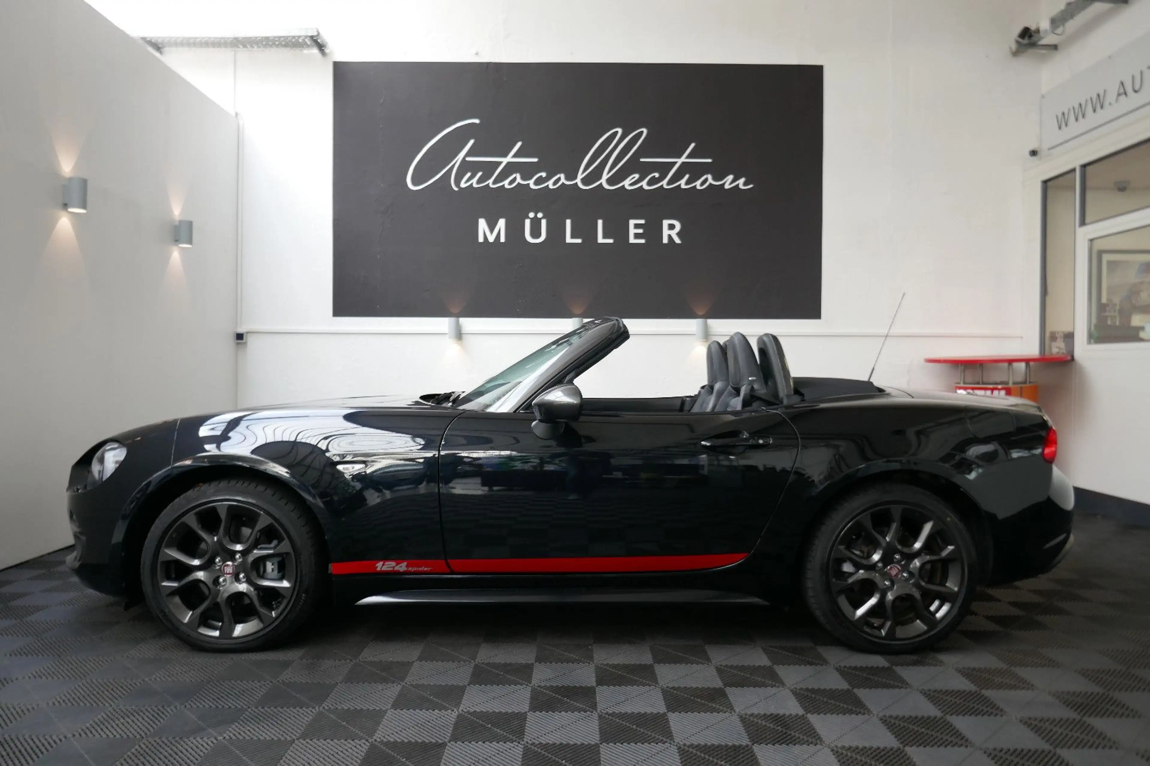 Fiat 124 Spider Lusso S-Design *DAB+*BOSE*LED*KAMERA* — photo 3