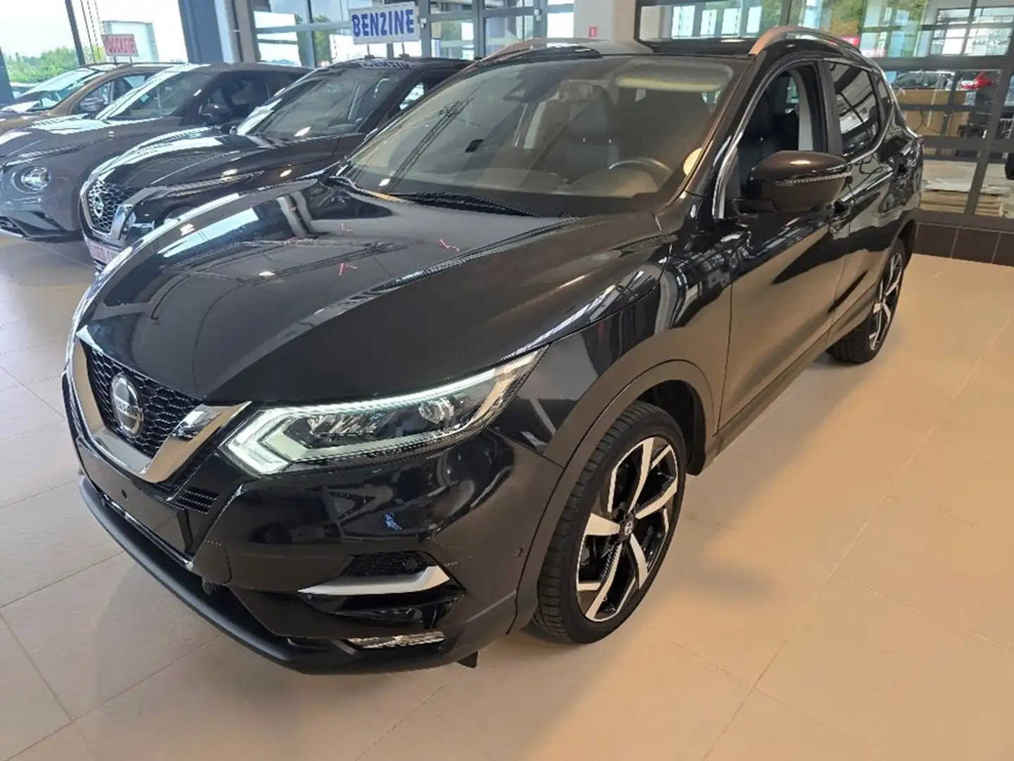 Nissan Qashqai 1.3 DIG-T Tekna+  Leder  Garantie** Zwart - 1