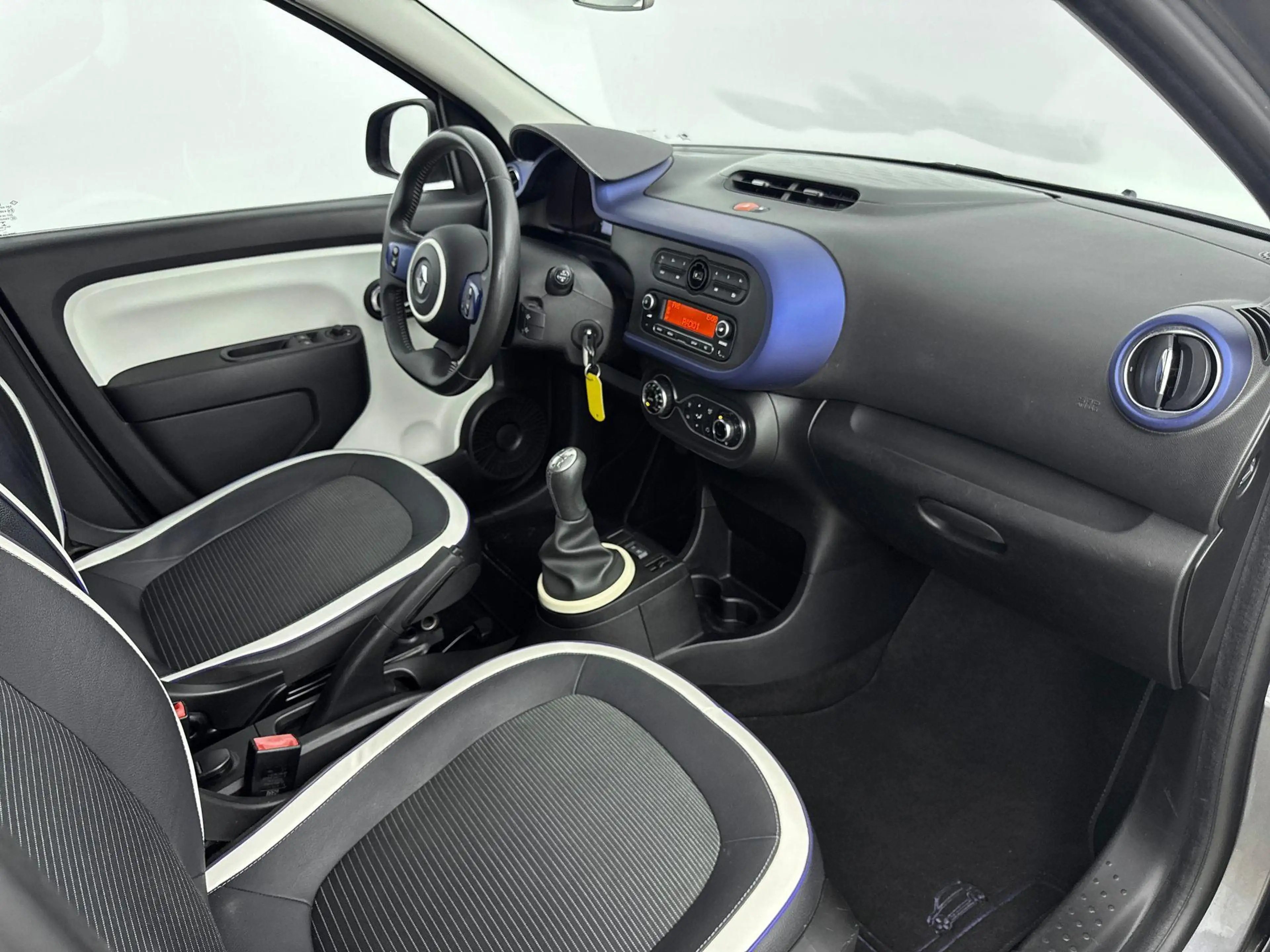 Renault Twingo 1.0 SCe SÉRIE SIGNATURE VIVA | CLIMA | CRUISE | EL — photo 10