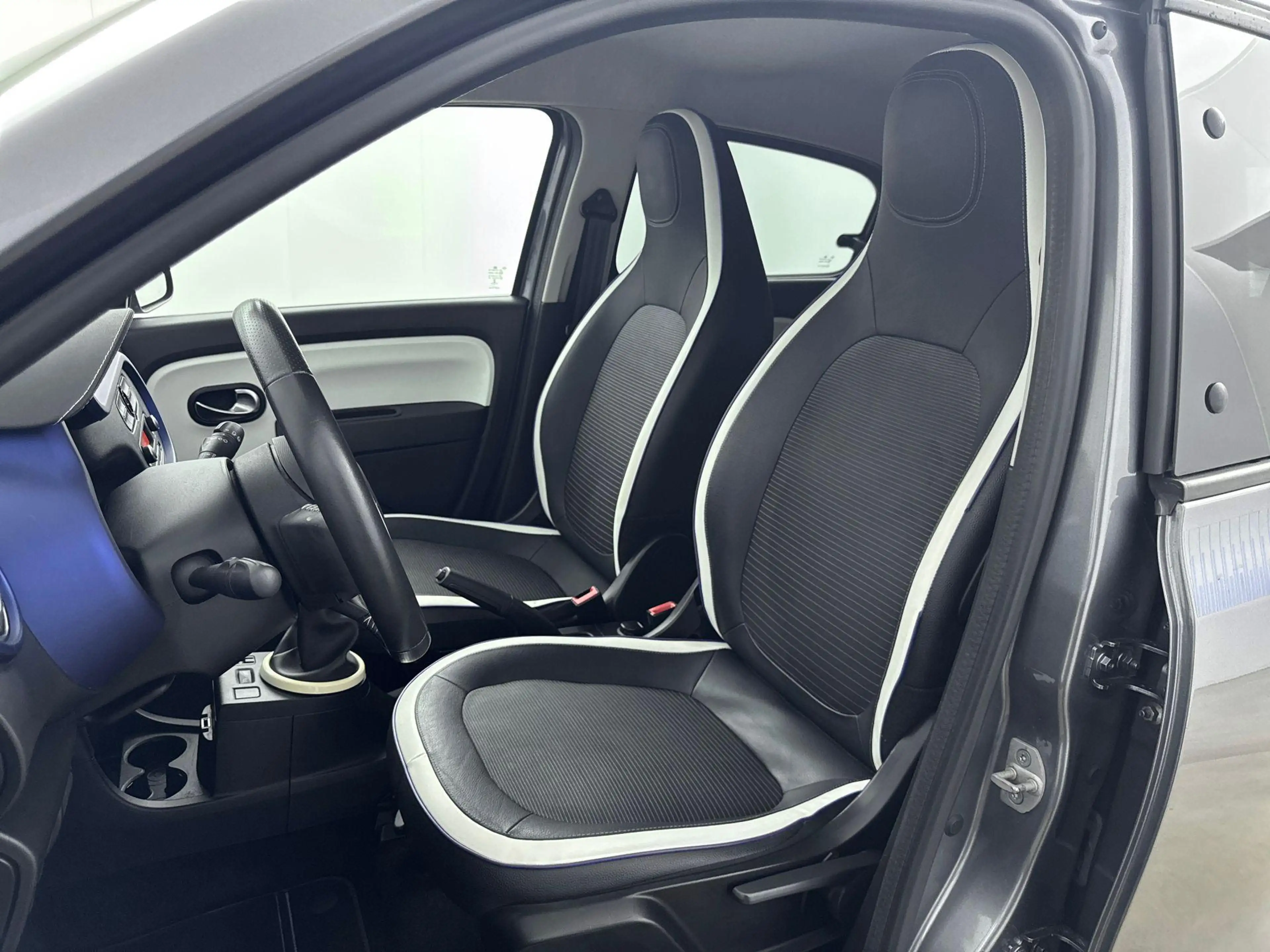 Renault Twingo 1.0 SCe SÉRIE SIGNATURE VIVA | CLIMA | CRUISE | EL — photo 14
