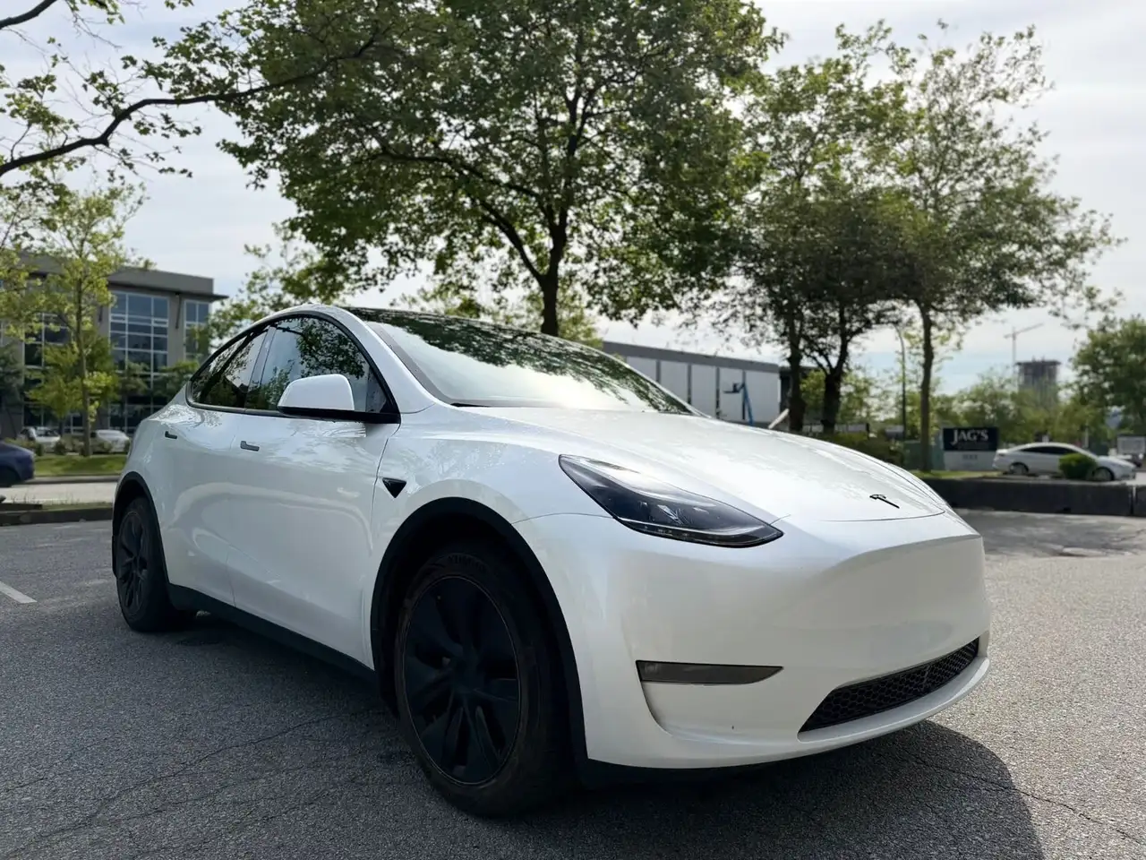 Tesla Model Y снимка Tesla Model Y