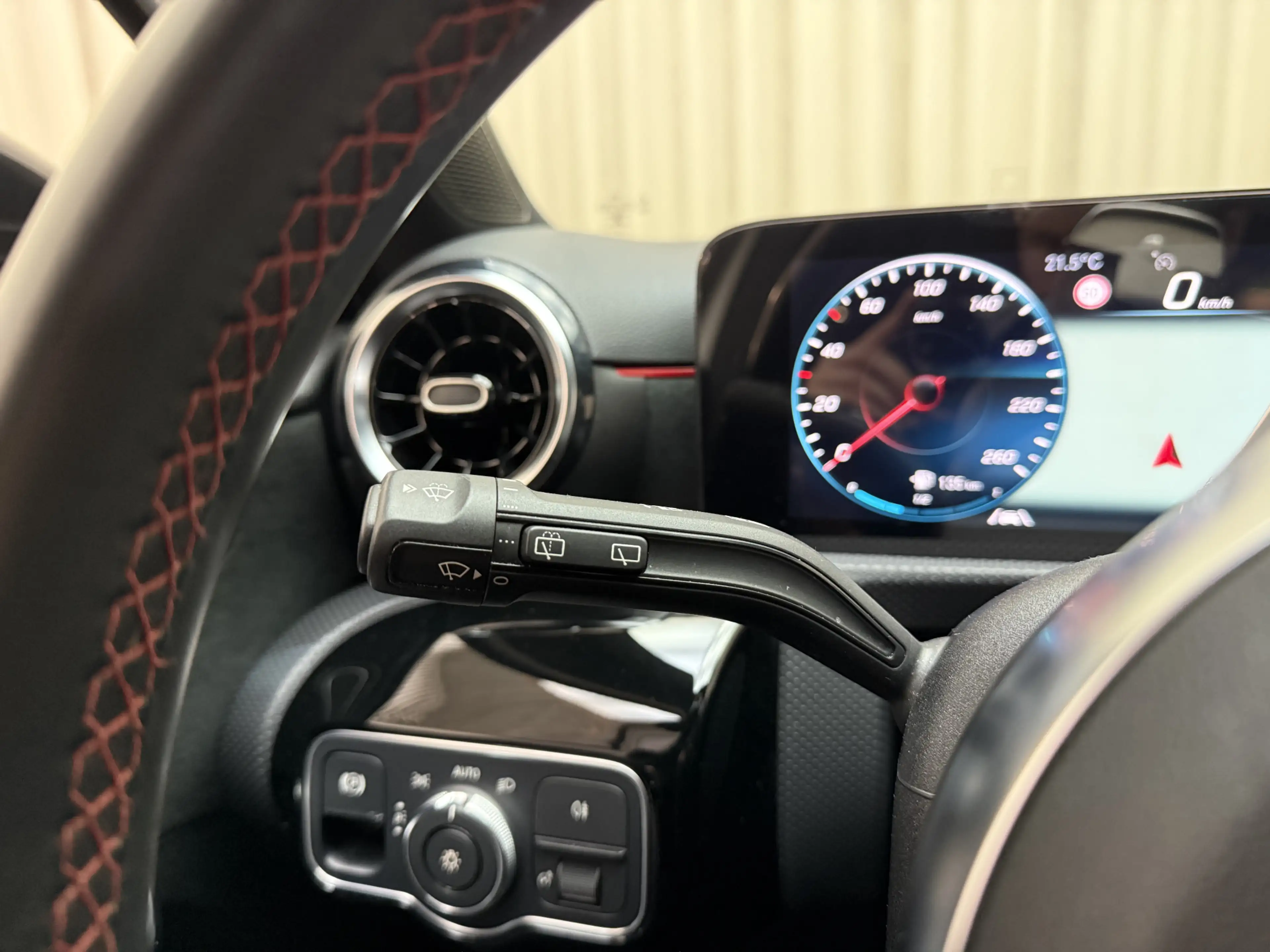 Mercedes-Benz A 250 *AMG* Leder/Alcantara / 225PK / Camera / Full LED — photo 34