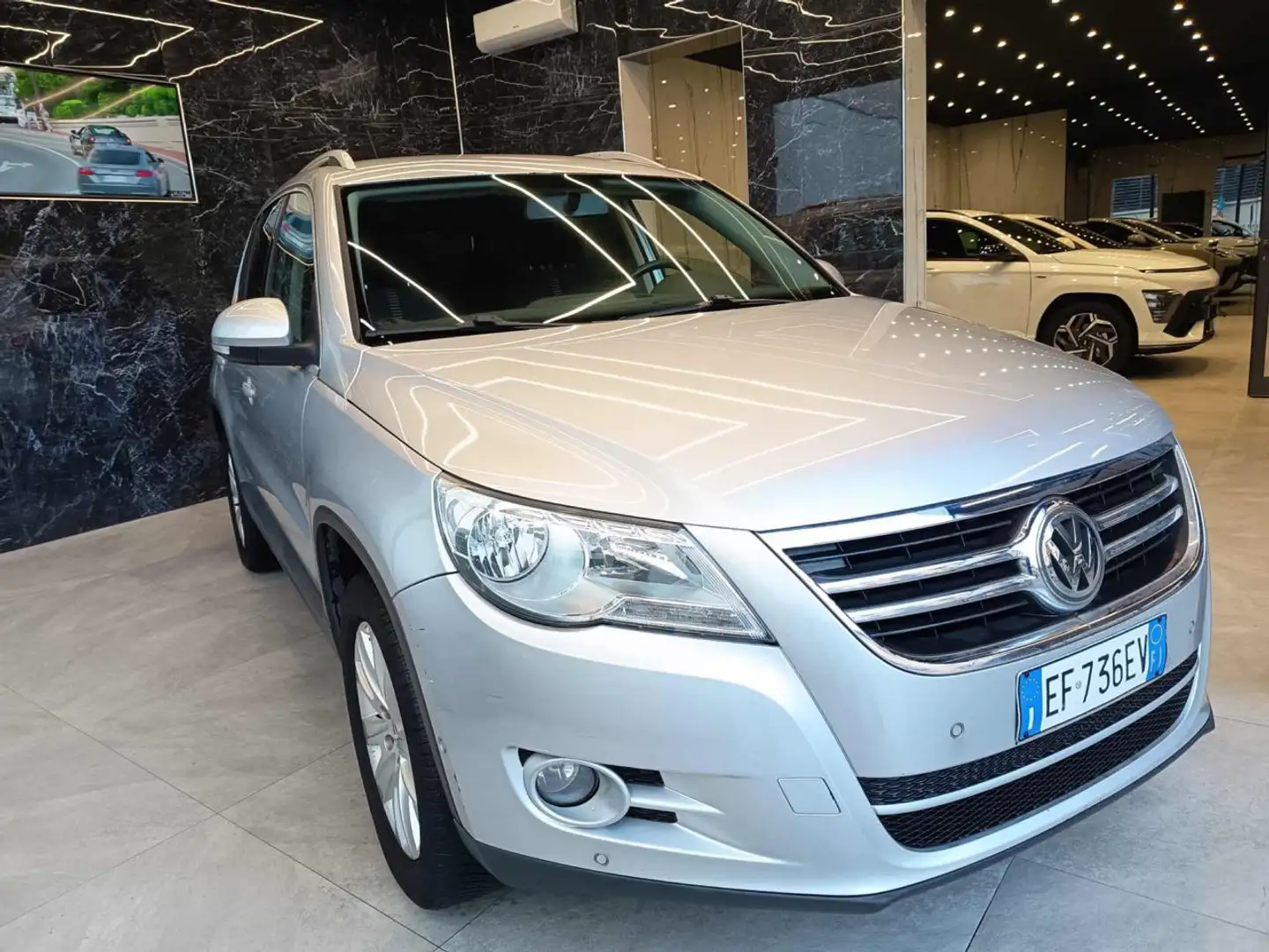Volkswagen Tiguan 2.0 TDI 140 CV Trend & Fun BlueMotion Technology Argento - 2