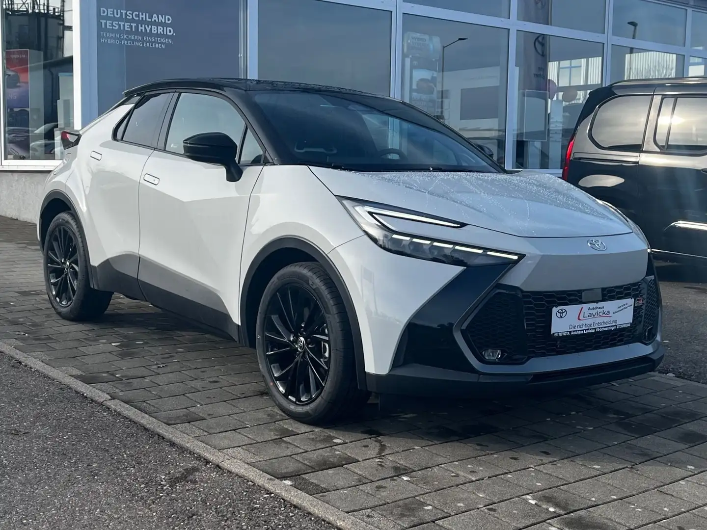 Toyota C-HR 2.0-l-VVT-i Plug-in GR Sport JBL Grau - 1