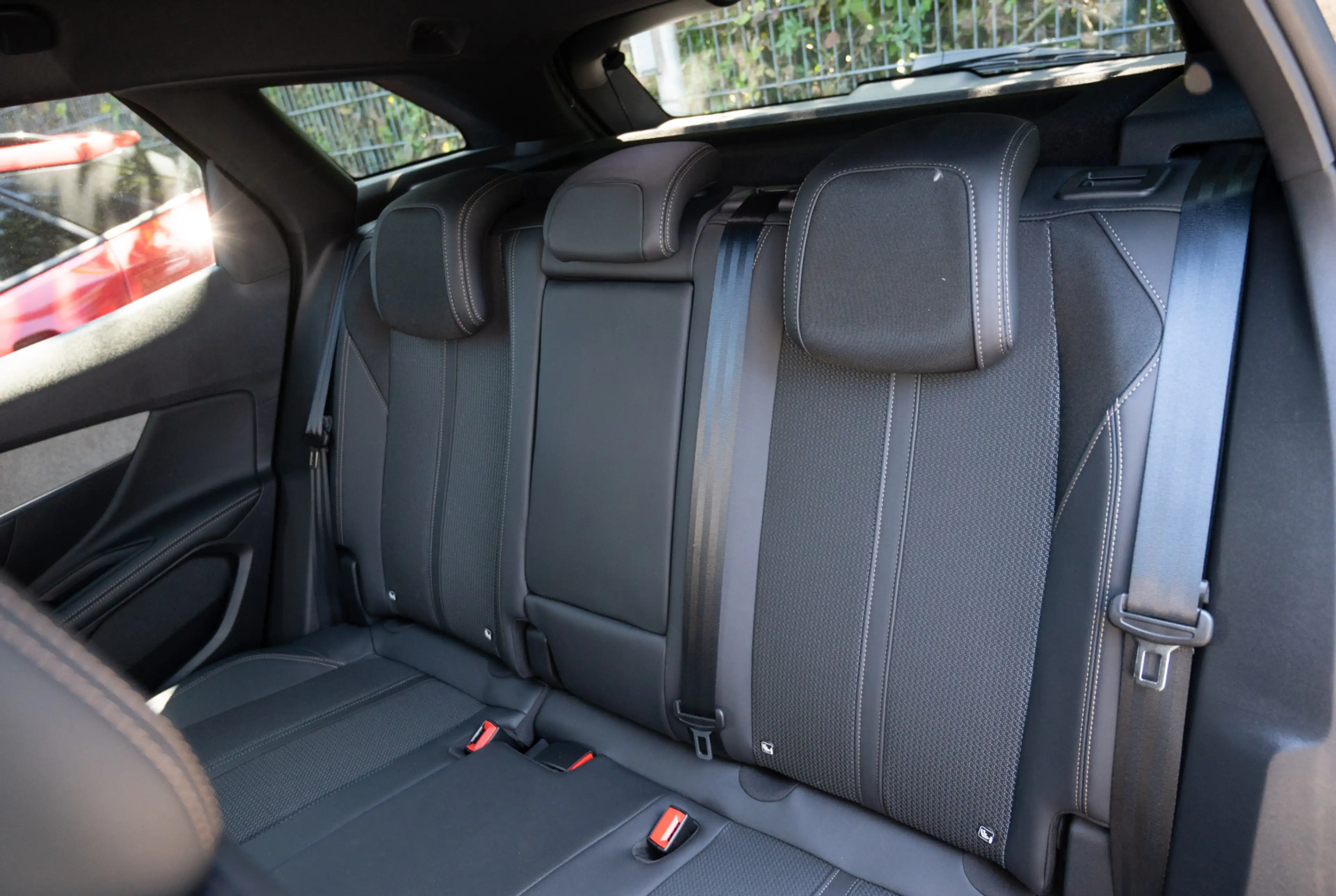 Peugeot 3008 GT 1.2 Hybrid 136 e-DSC6 *GW-TOP-DEAL* *INVENTUR-SALE* — photo 8