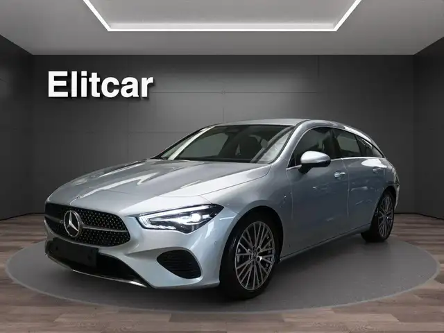 Mercedes-Benz CLA 180 Automatic Shooting Brake Progressive Advanced