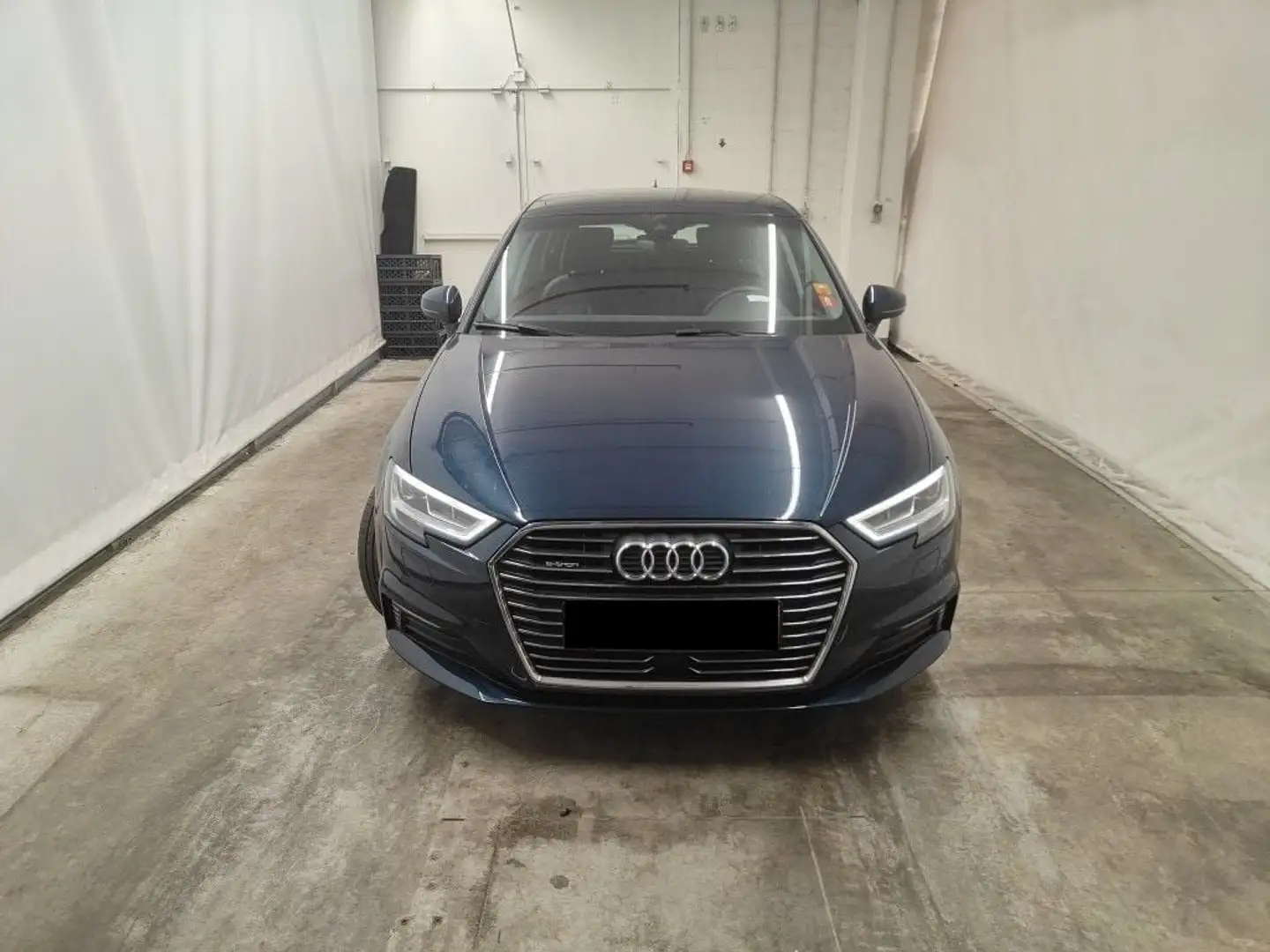 Audi A3 Sportback 40 e-tron S tronic Blau - 1