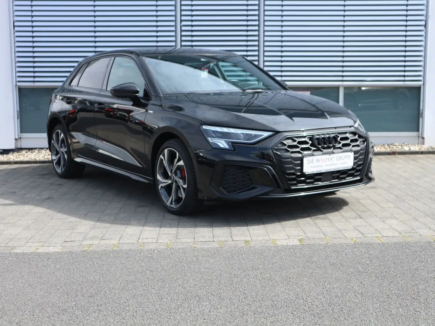 Audi A3 45 TFSI e S line PANO*RFK*ACC*SHZ Schwarz - 2