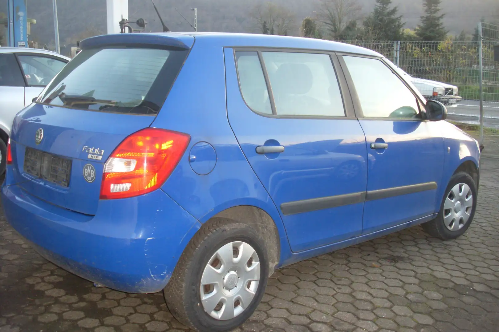 Skoda Fabia 1.2 HTP Bleu - 2