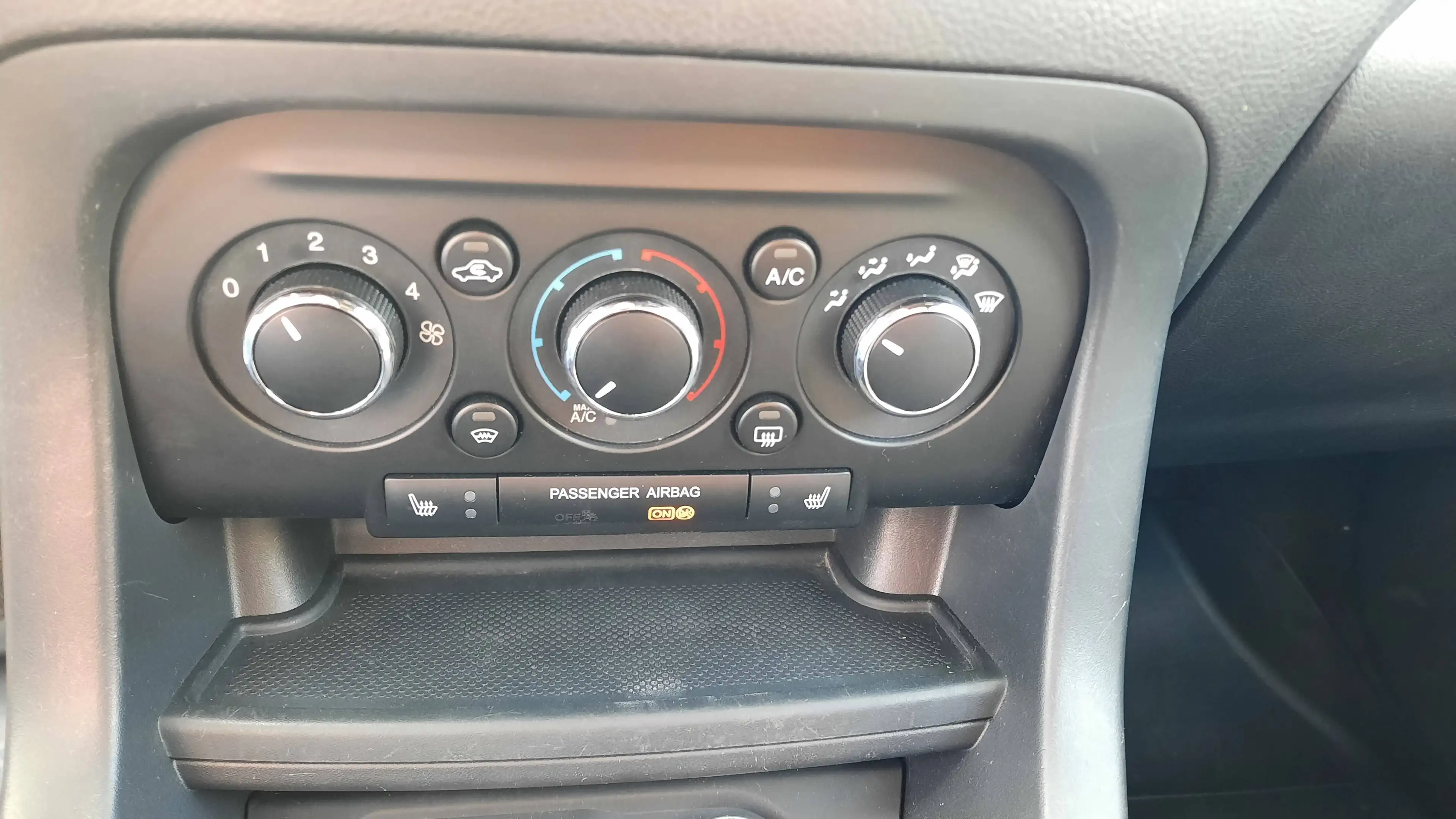 Ford Ka/Ka+ Active  *1.HAND/SITZEHIZUNG/KAMERA* — photo 12