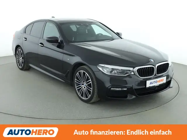 BMW 5 Series view 8