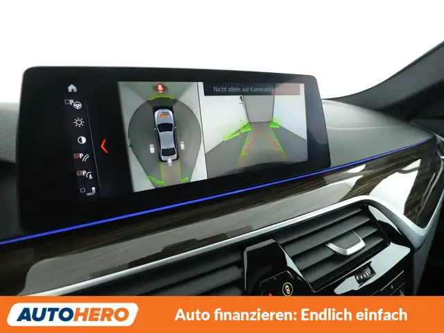 BMW 5 Series view 23
