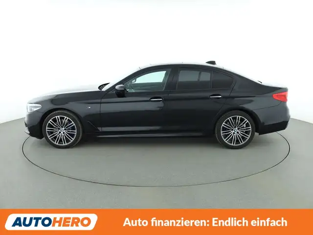 BMW 5 Series view 3