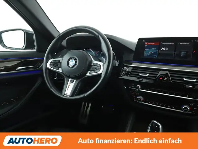 BMW 5 Series view 13