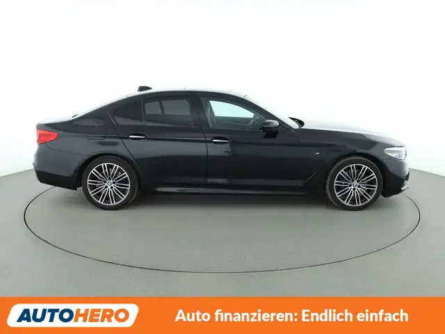 BMW 5 Series view 7