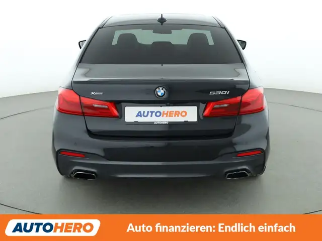 BMW 5 Series view 5