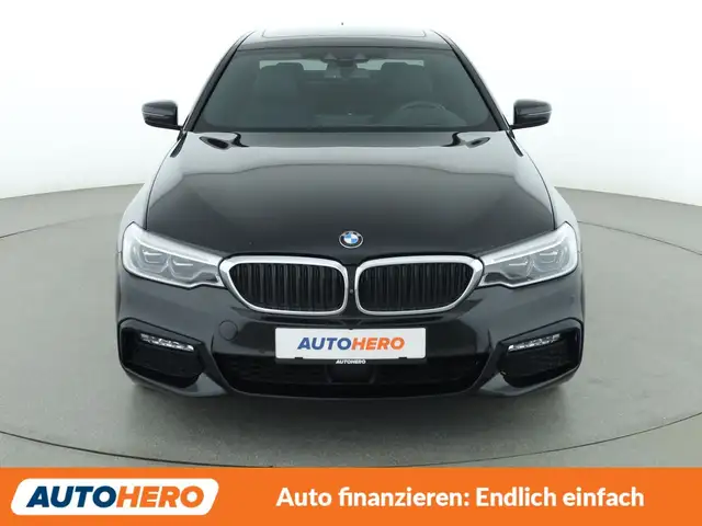 BMW 5 Series view 9