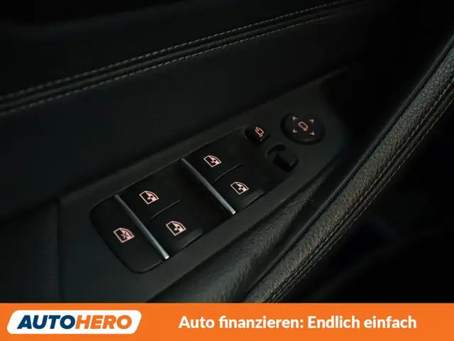 BMW 5 Series view 27