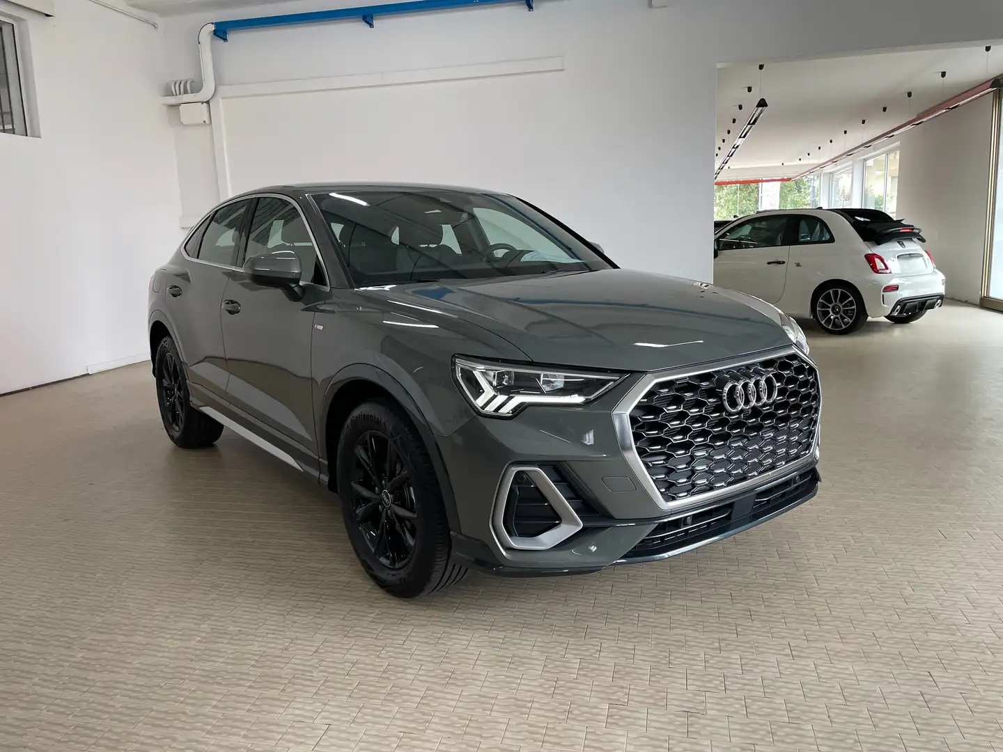 Audi Q3 Sportback 35 2.0 tdi S line S-tronic Km0 Km0 Grigio - 2