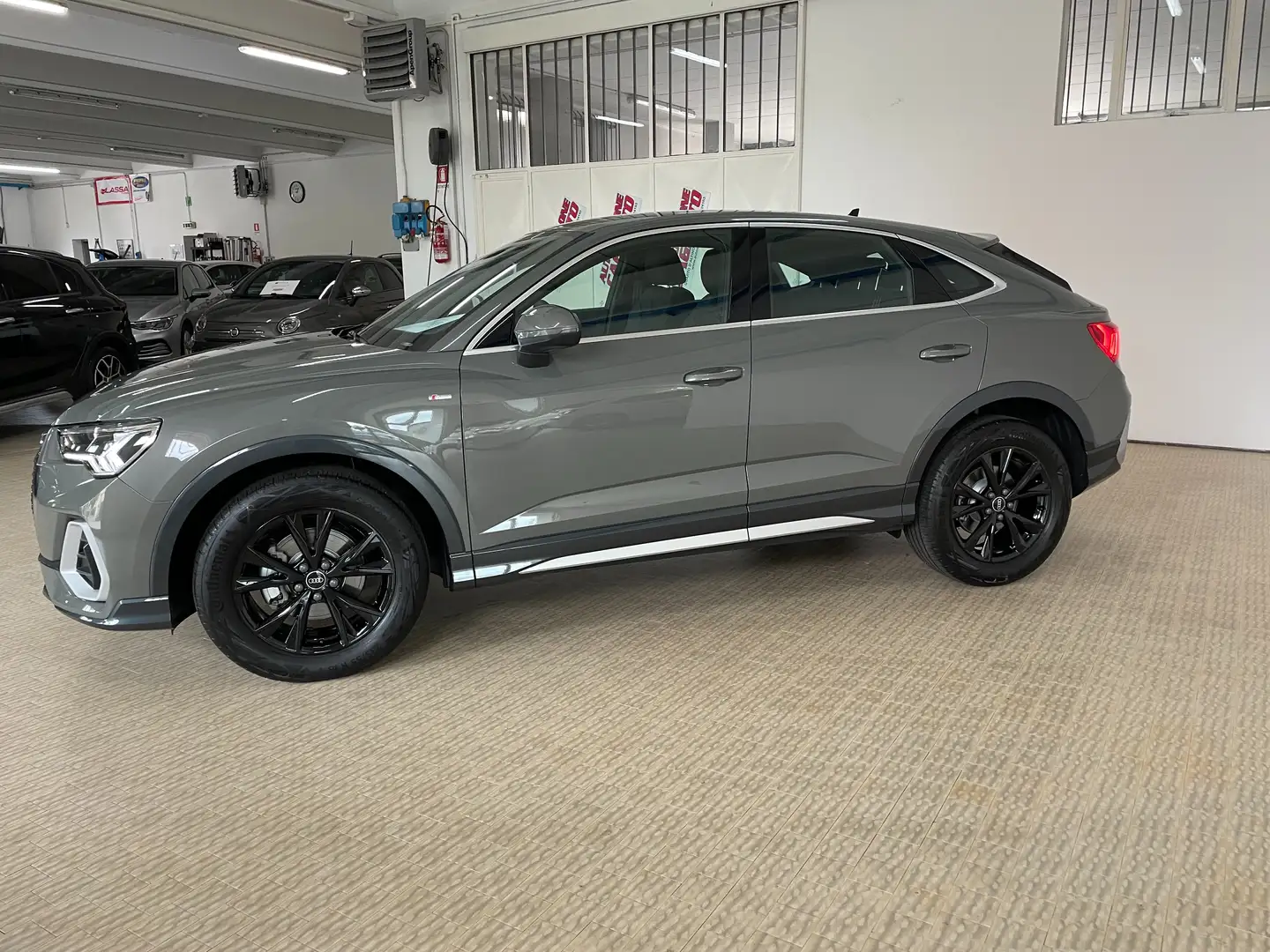 Audi Q3 Sportback 35 2.0 tdi S line S-tronic Km0 Km0 Grigio - 1