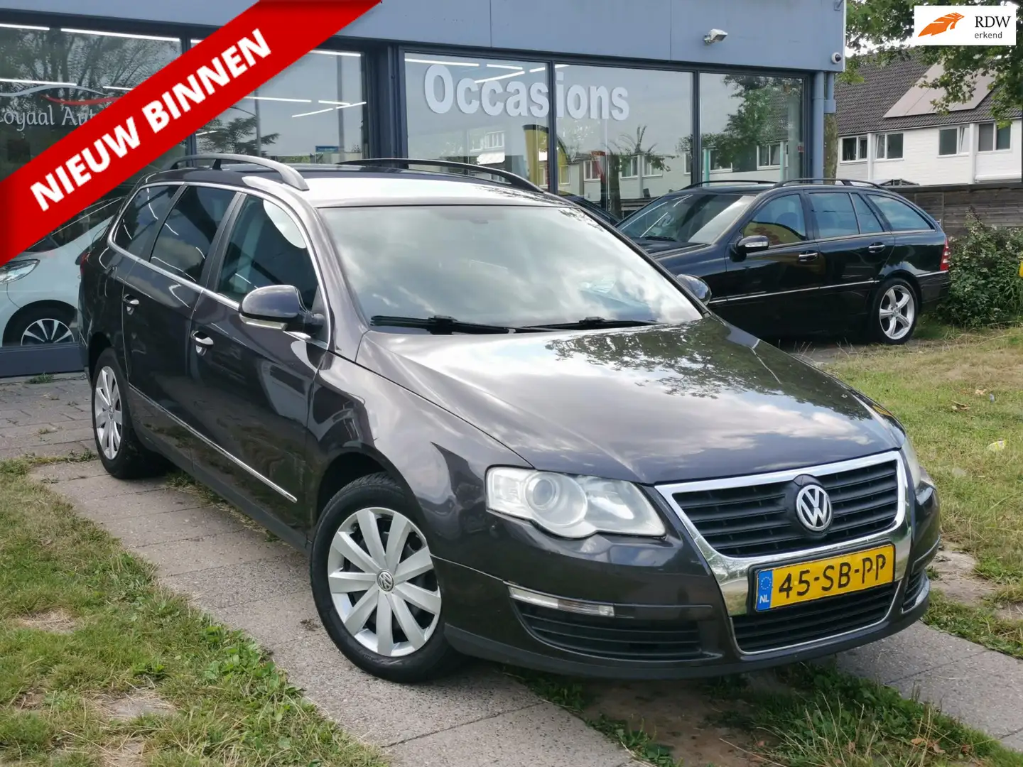Volkswagen Passat Variant 2.0 FSI Comfortline |AIRCO|CRUISE|NAVI|ELEK.RAMEN| Zwart - 1