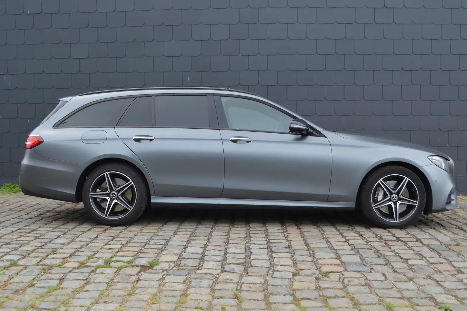 Mercedes-Benz E 300 de PHEV AMG FULL OPTION FULL Mainteance book Grijs - 2