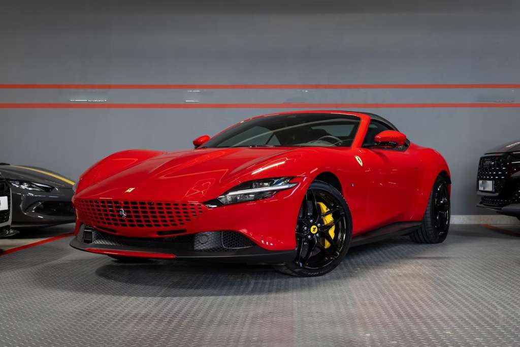 Ferrari Roma Spider - foto 1