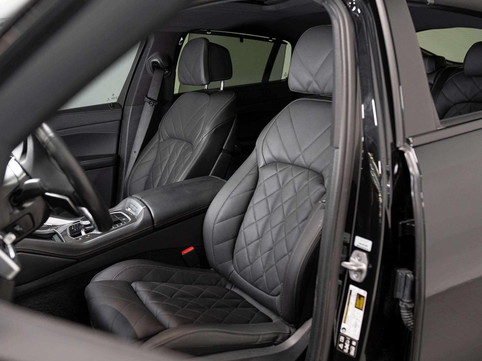 used 2025 BMW X6 car, priced at $84,900