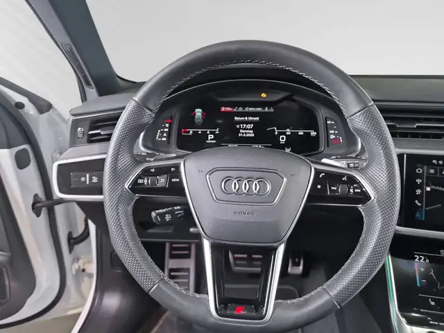 Audi A6 view 8