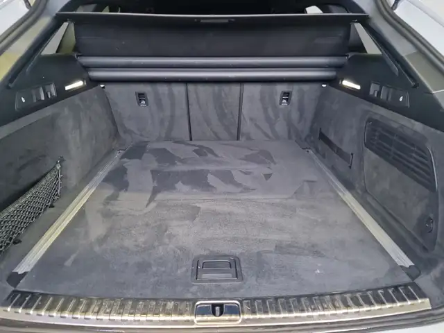 Audi A6 view 14