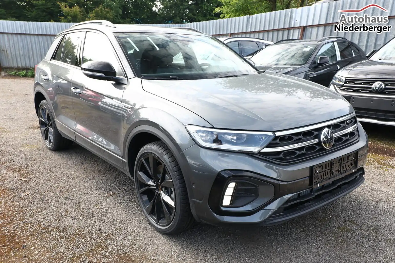 Volkswagen T-Roc R-Line TSI DSG Pano BlackP 19Z LED+ EasyOp 110 ... Grau - 2