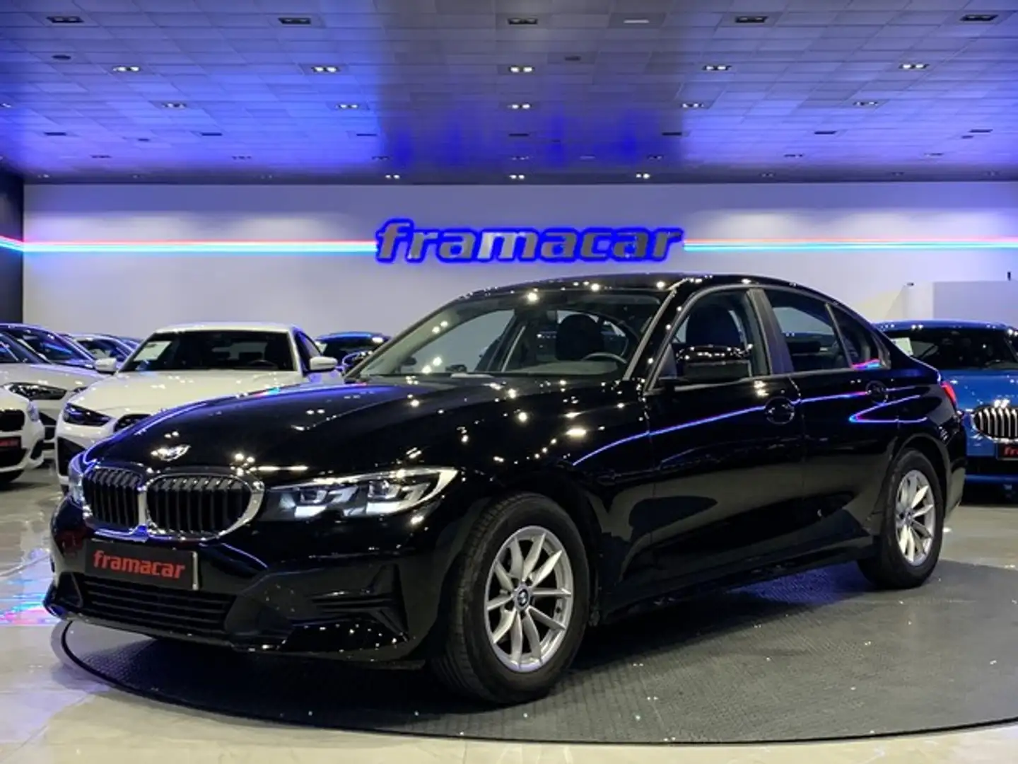 BMW 318 318dA Negro - 1