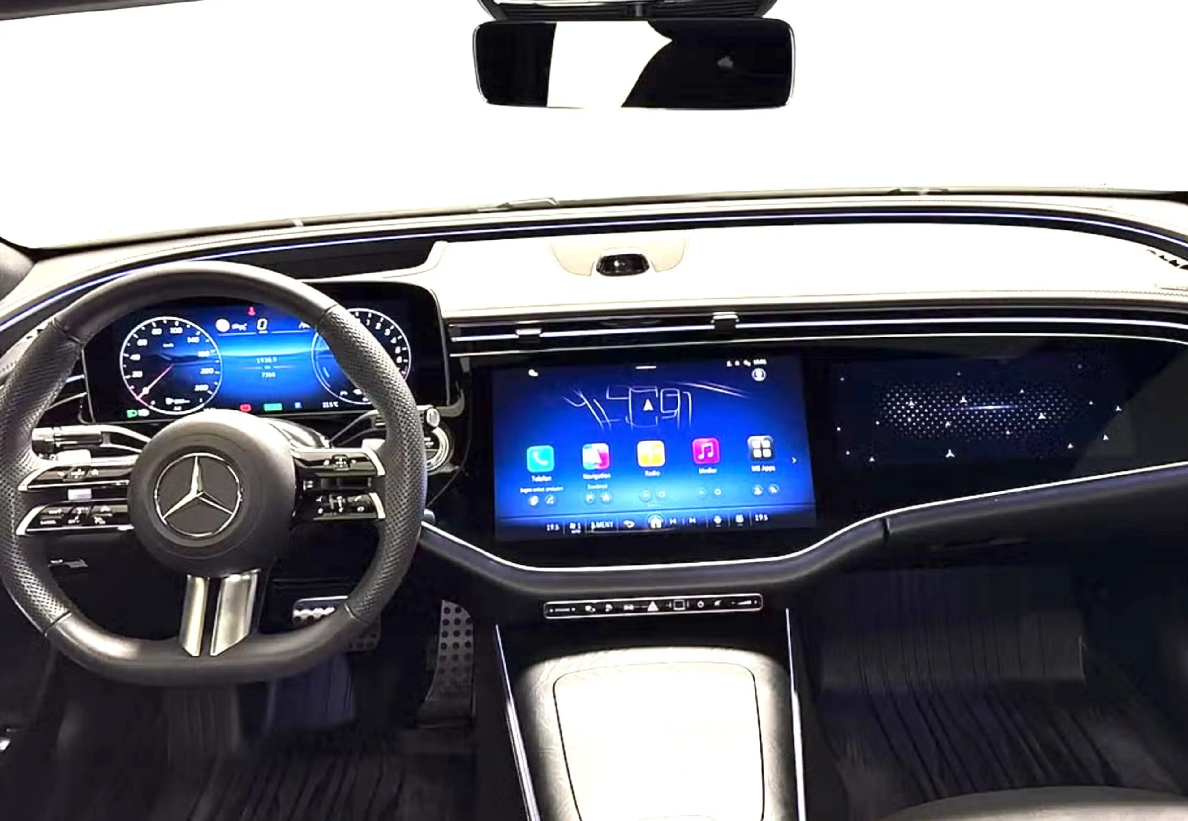 Mercedes-Benz E 400 e Lim 4M AMG HUD-20"-Pano-Superscreen-360° — photo 14