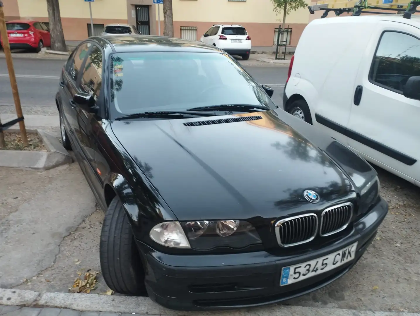 BMW 320 320d Touring Negro - 1