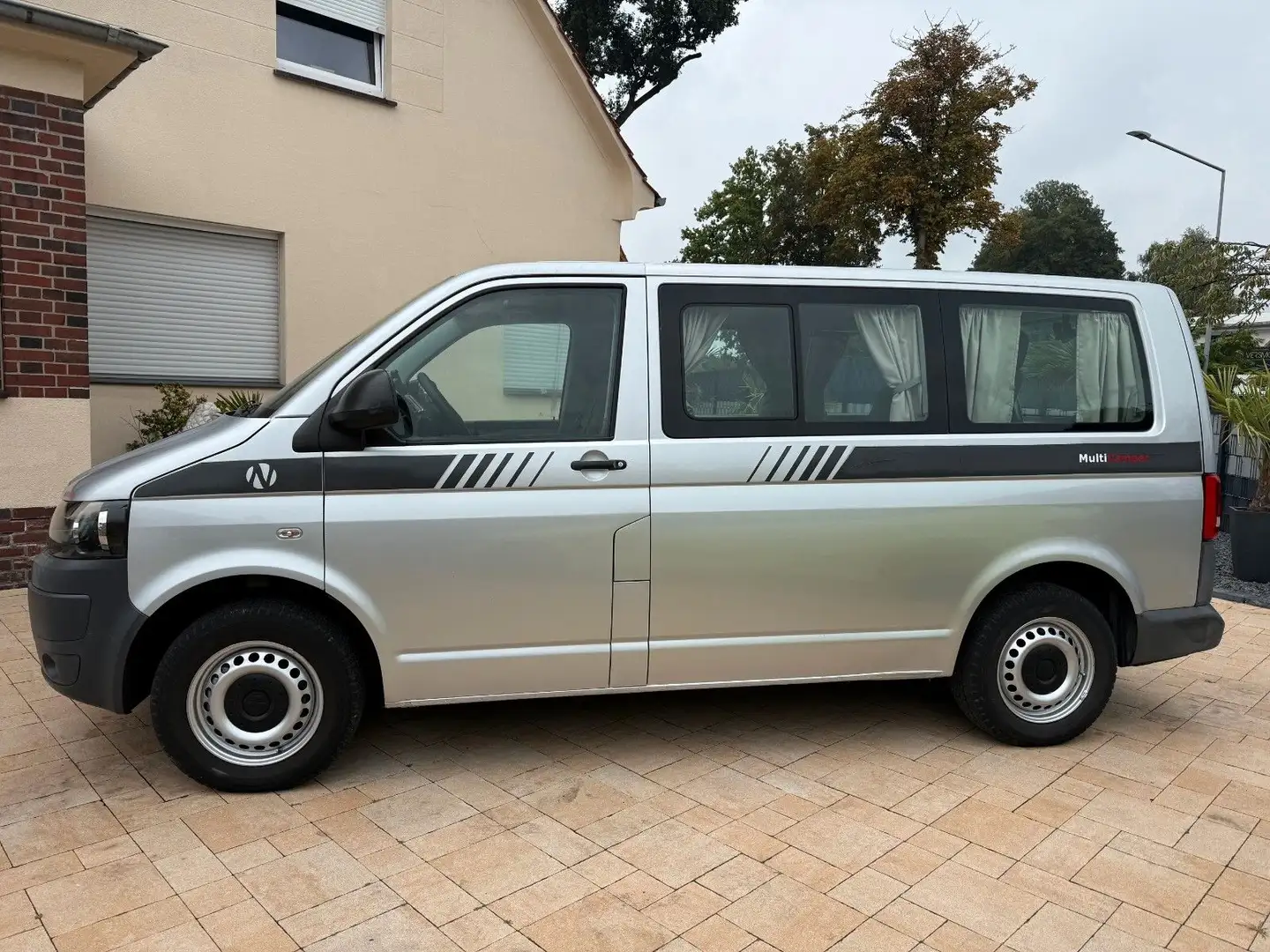 Volkswagen T5 Caravelle T5 2.0 TDI+Camperausbau+220V+Kühlschrank+ Silber - 2