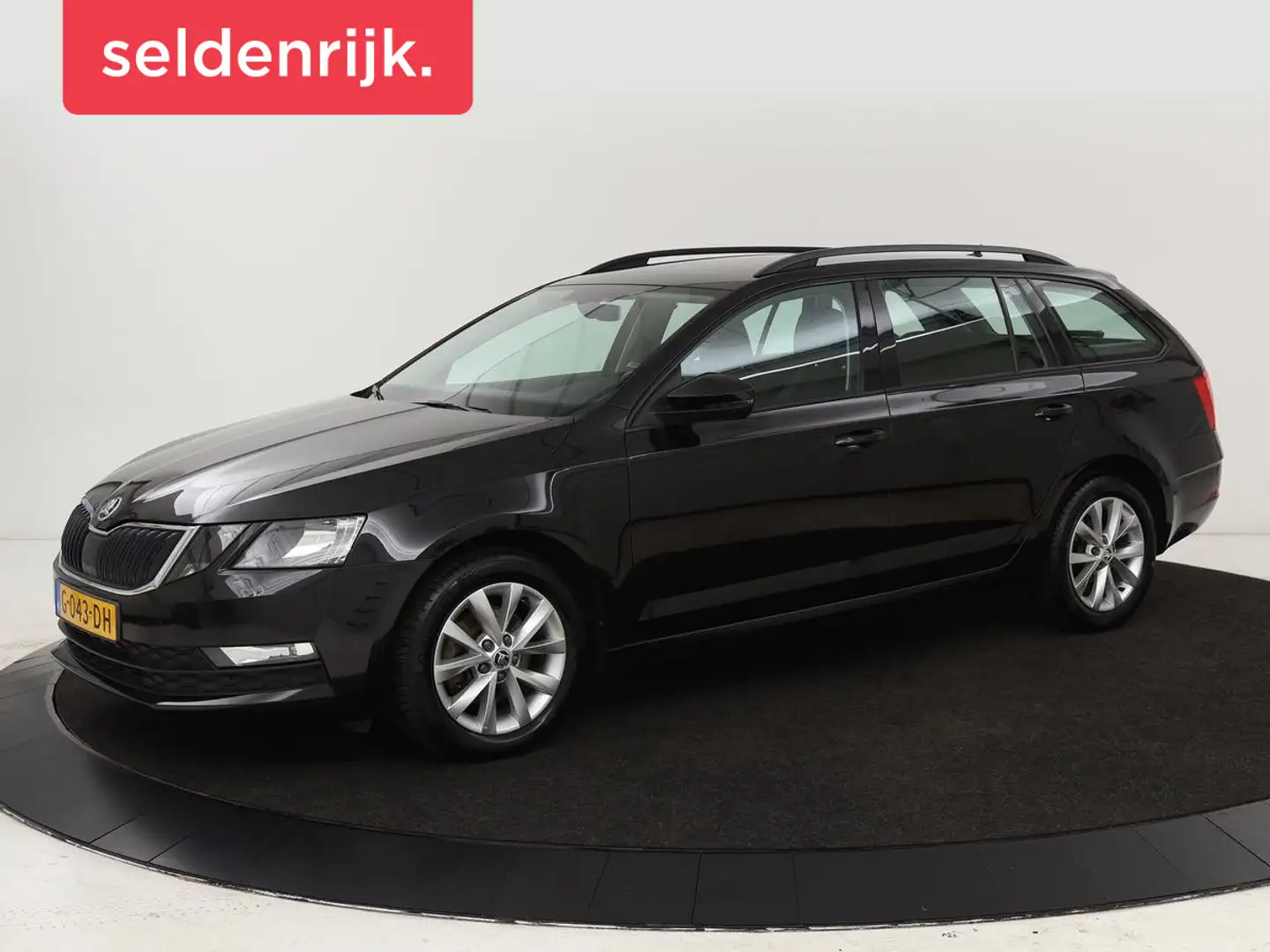 Skoda Octavia Combi 1.0 TSI Grt Amb. Bns | Adaptive cruise | DSG Zwart - 1