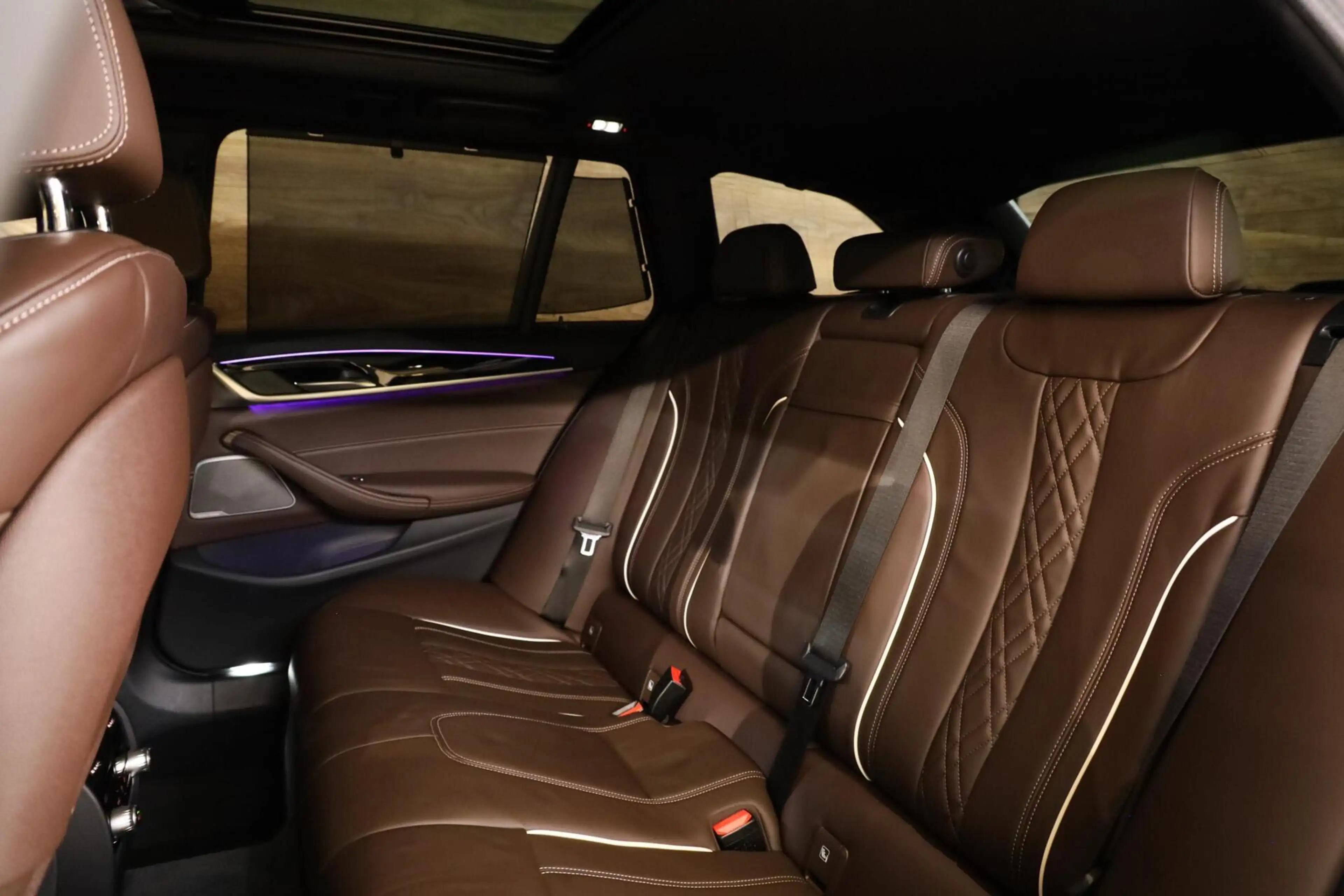 BMW 530 5-serie Touring 530e Business Edition Plus — photo 11