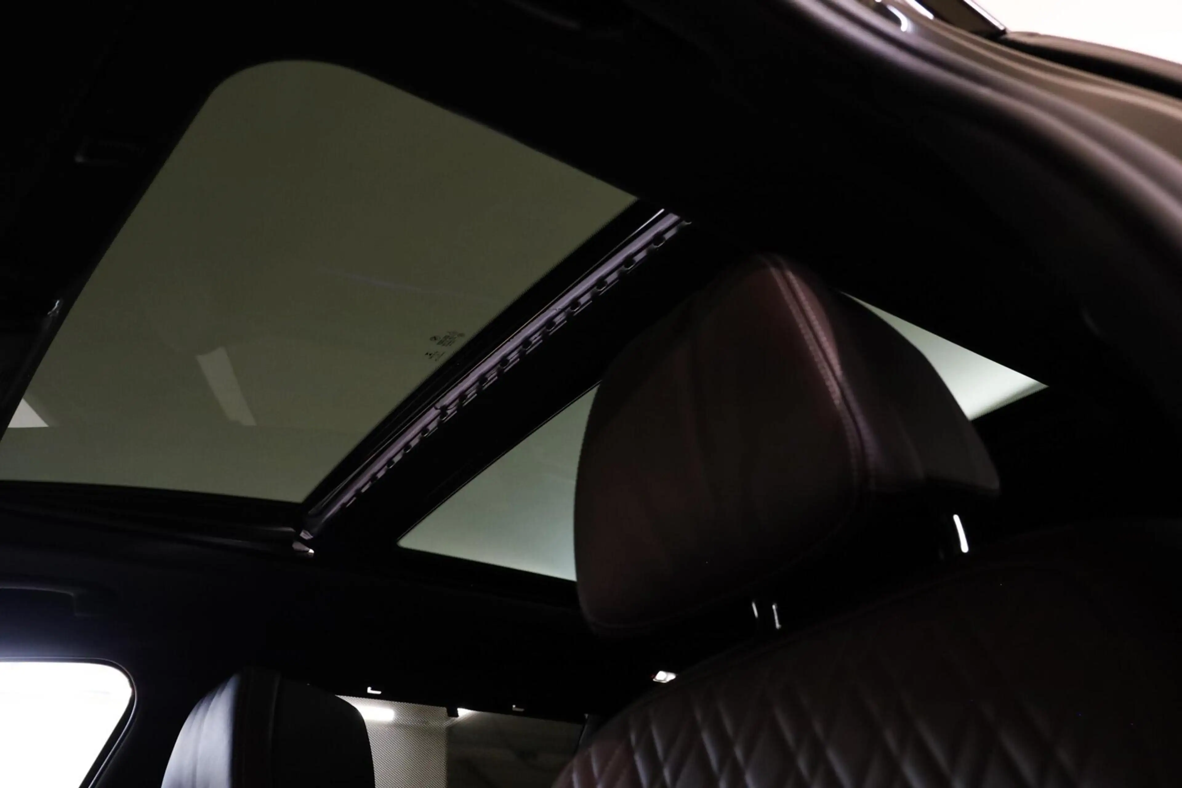 BMW 530 5-serie Touring 530e Business Edition Plus — photo 15
