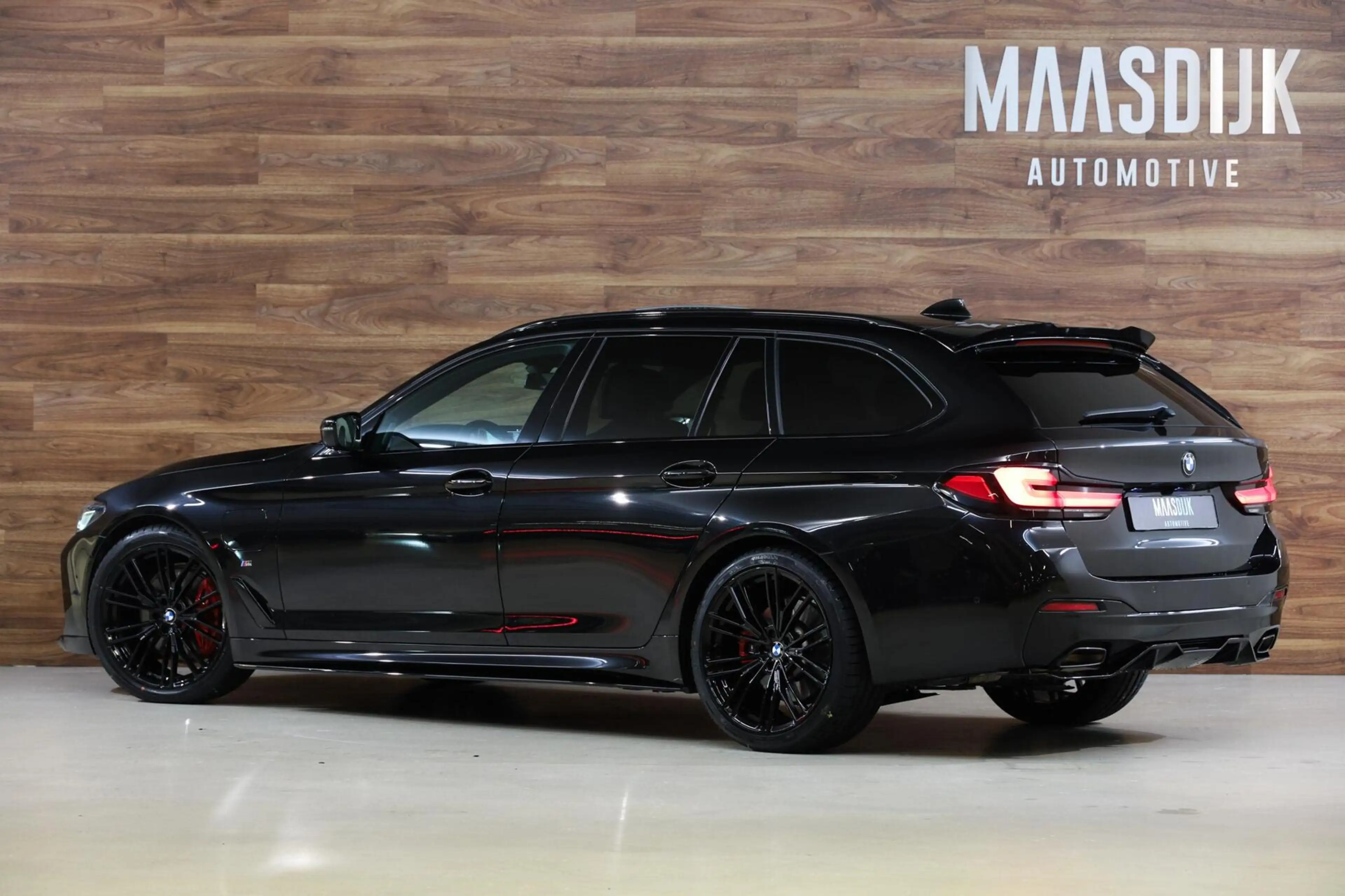 BMW 530 5-serie Touring 530e Business Edition Plus — photo 13