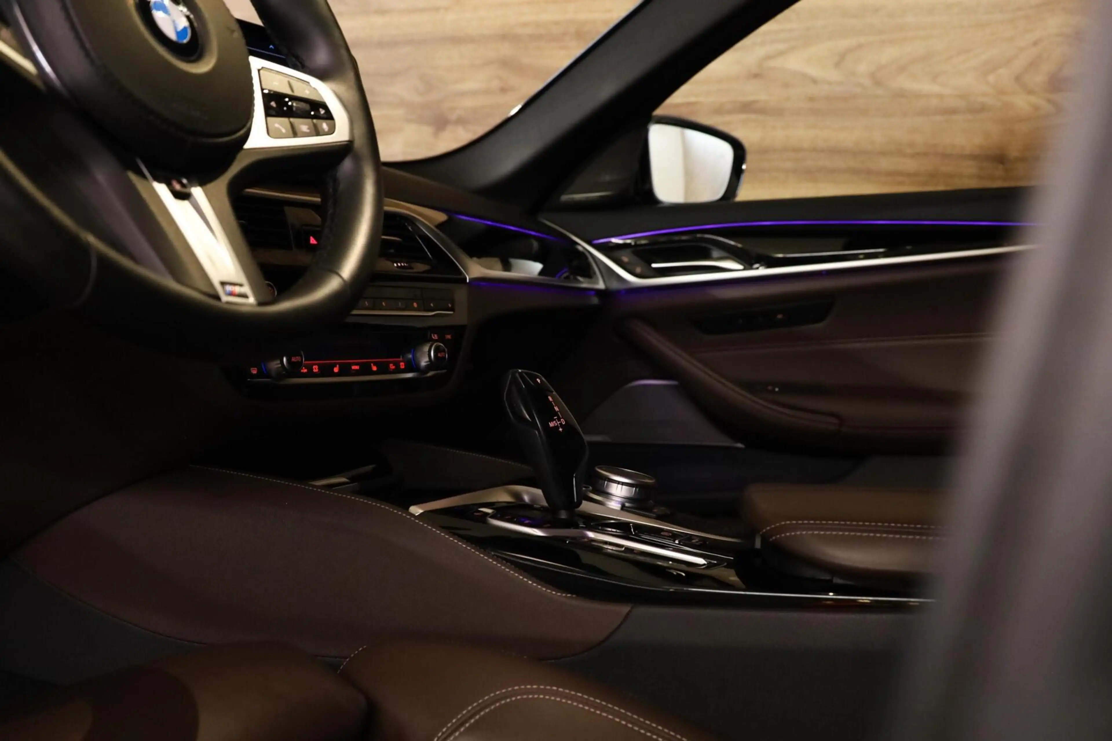 BMW 530 5-serie Touring 530e Business Edition Plus — photo 27