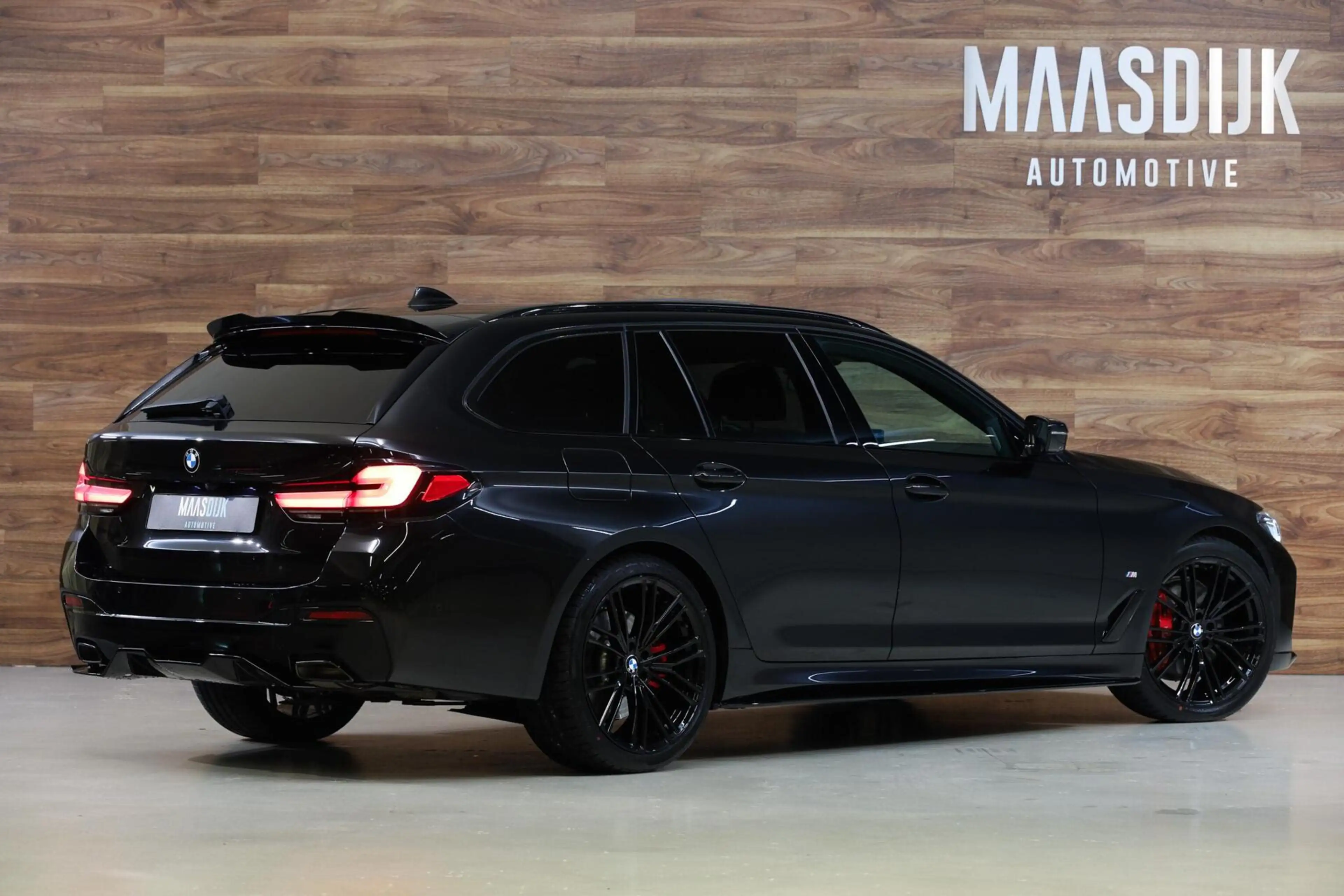 BMW 530 5-serie Touring 530e Business Edition Plus — photo 9