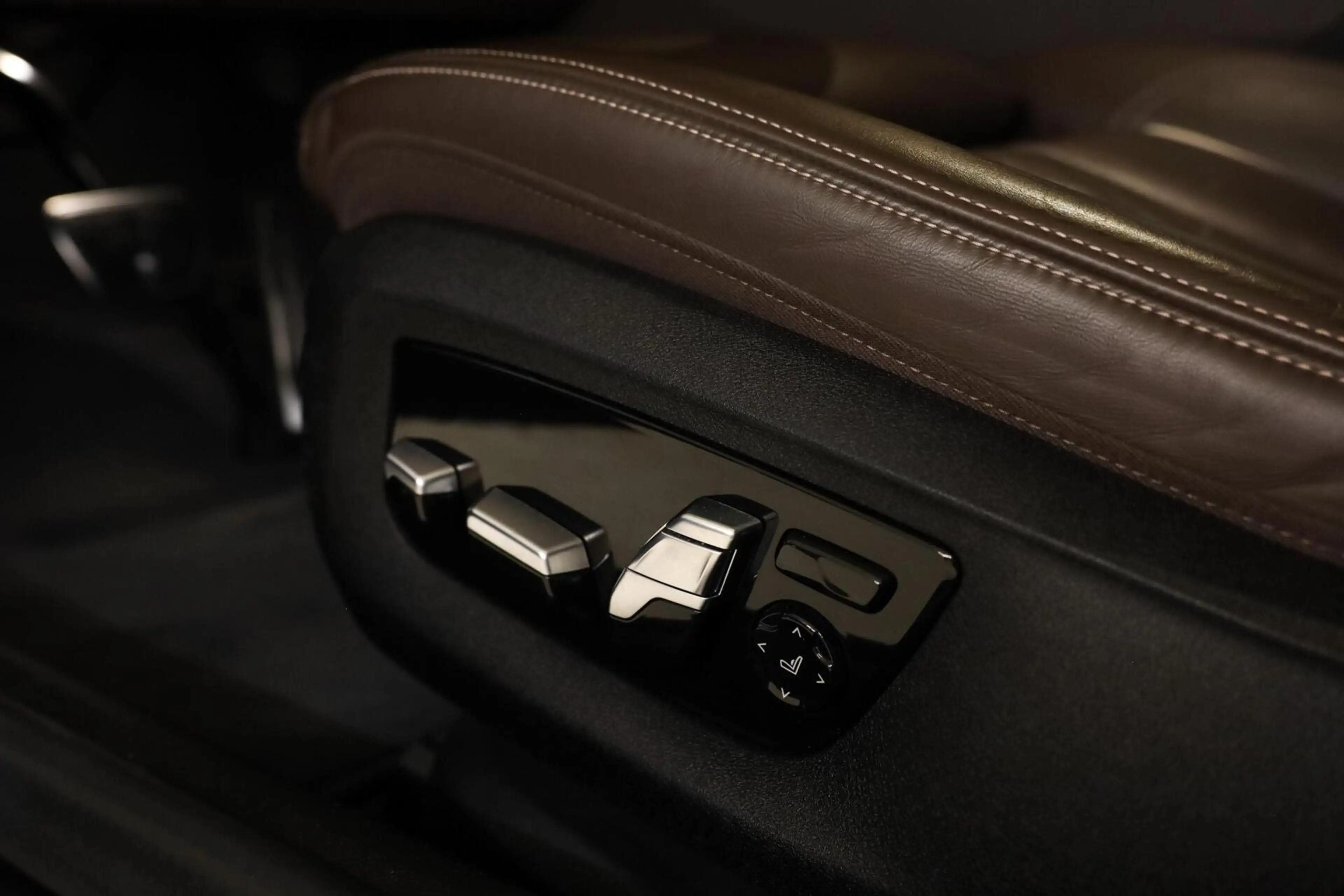 BMW 530 5-serie Touring 530e Business Edition Plus — photo 37