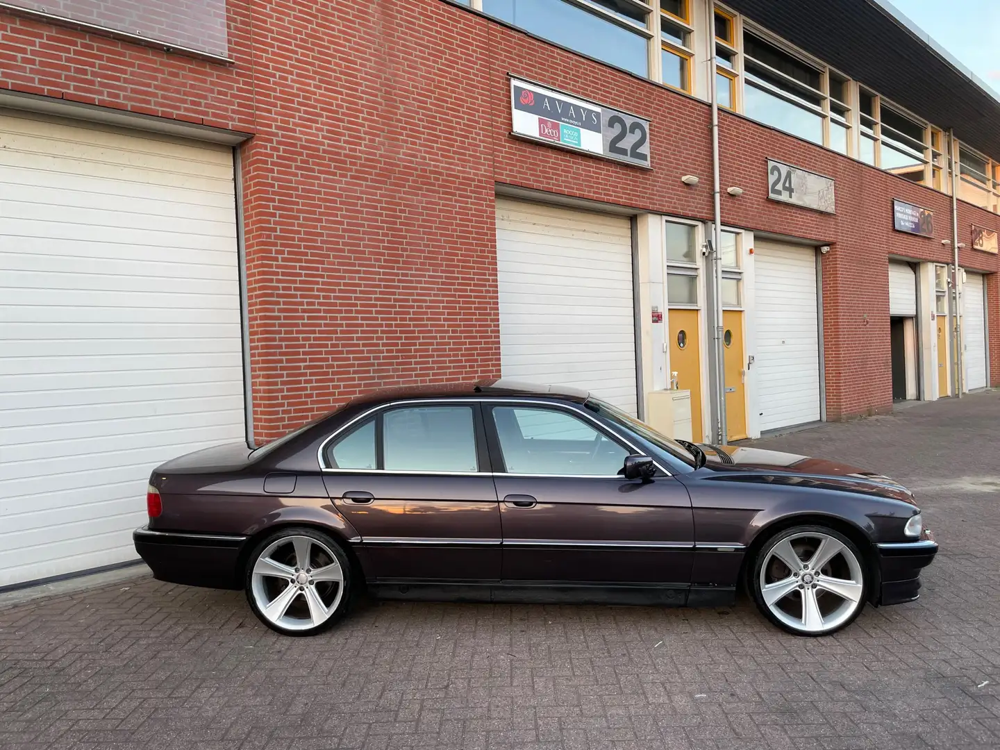 BMW 740 4.4 individuel/ SPORT LEER/DAK/XENON/20” VELG/ D - 2