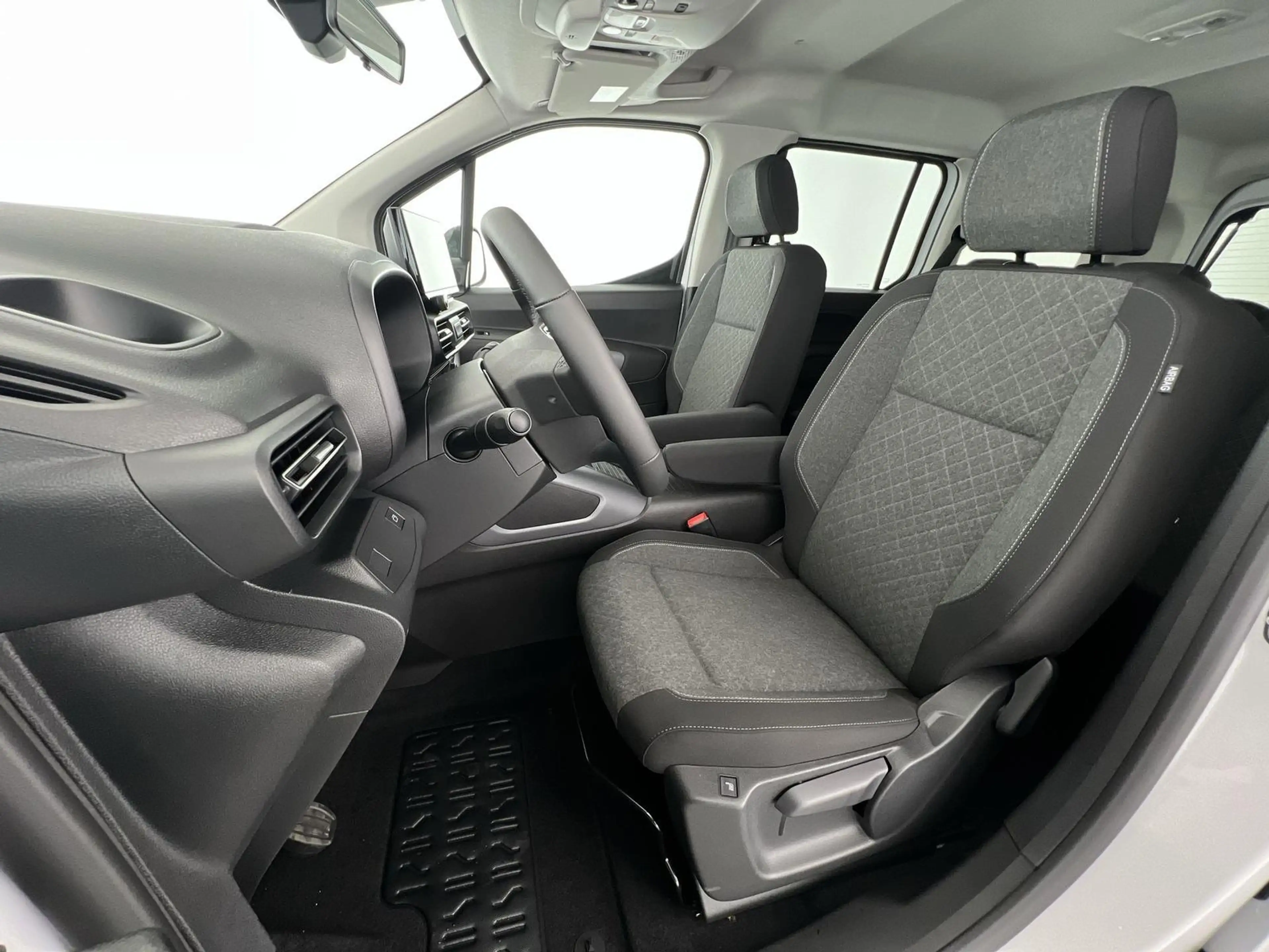 Opel Combo Life Edition XL 1.5D*SHZ*NAVI*RFK*uvm — photo 8