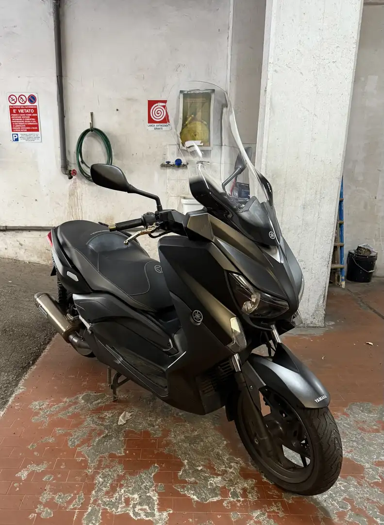 Yamaha X-Max 250 Momo Design - 2